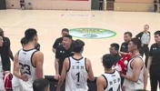 又被球迷扒出来了😂徐昕此前与杜锋吵架，之后提出转会申请！